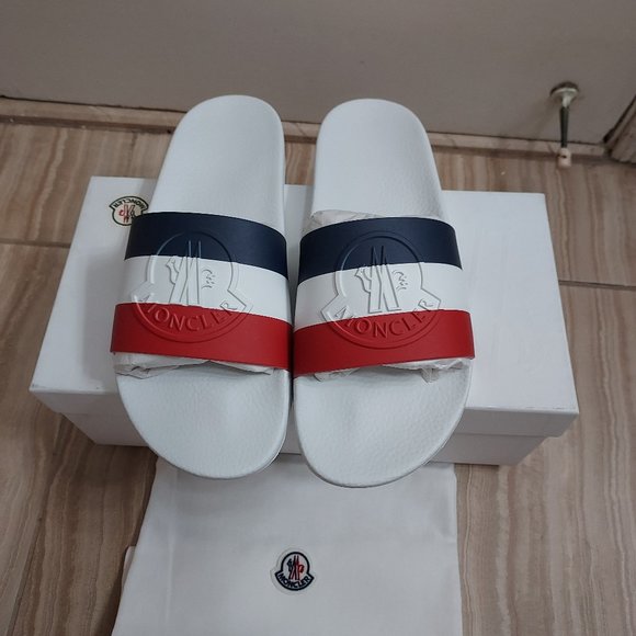 MONCLER Men display picture 2